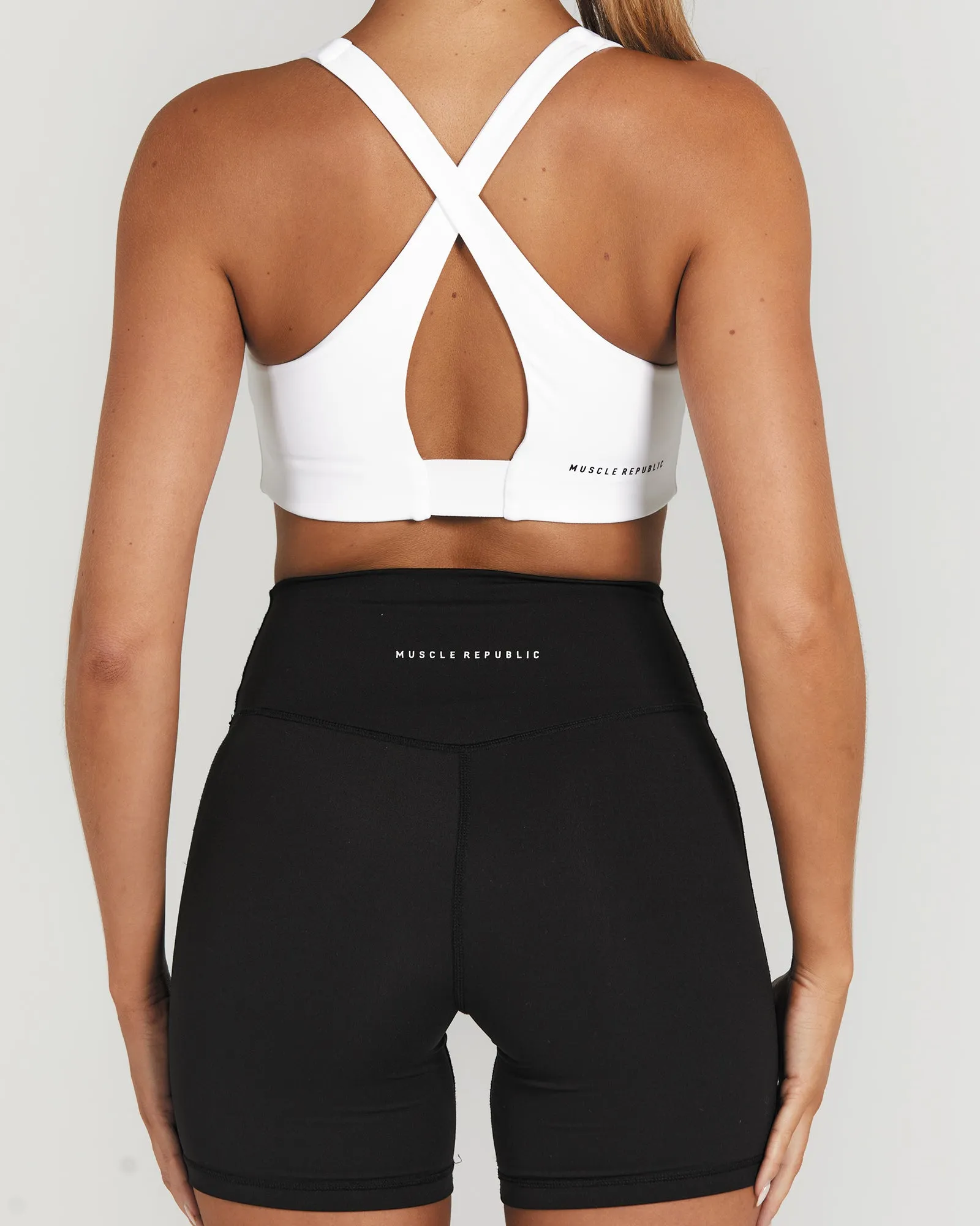 MOTION CROSS BACK BRA - WHITE