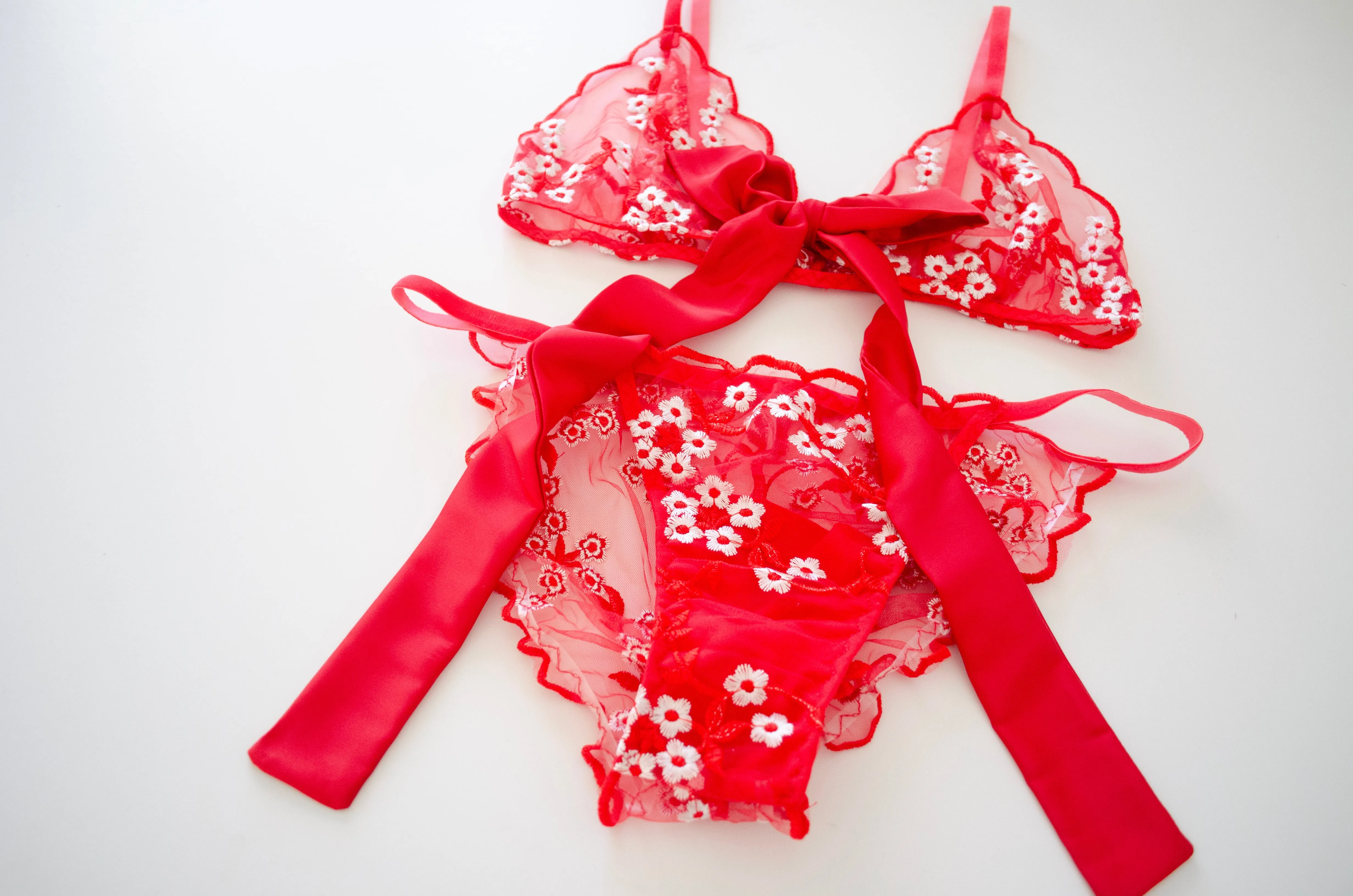 Rouge Floral Lace Set