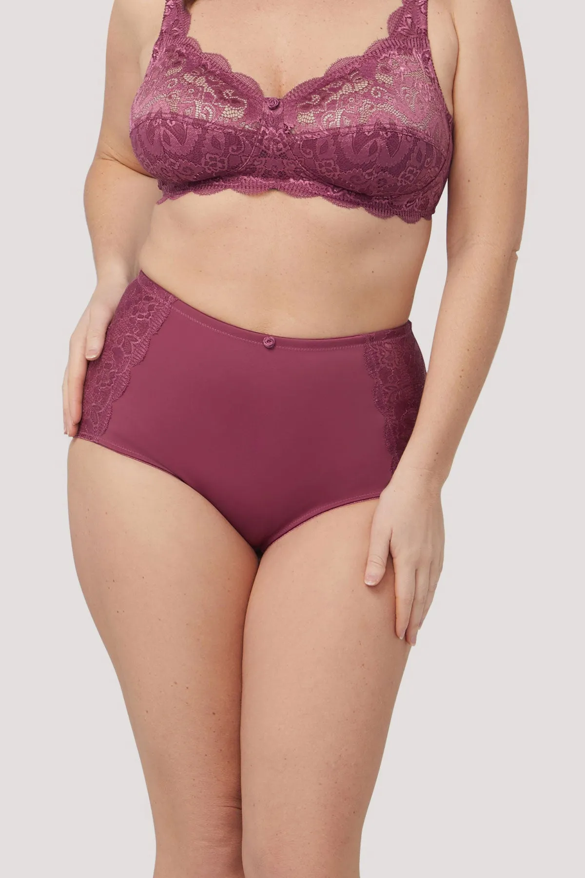 Ruby Lace Retro Shapewear Brief - No Returns