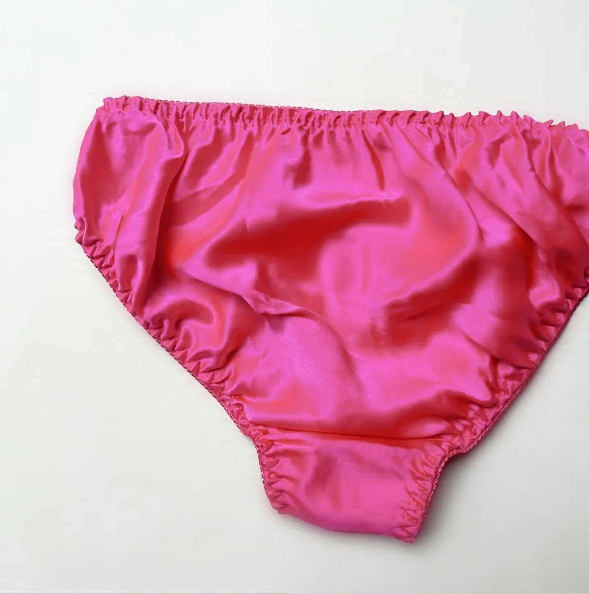 Silk bikini brief with scalloped lace
