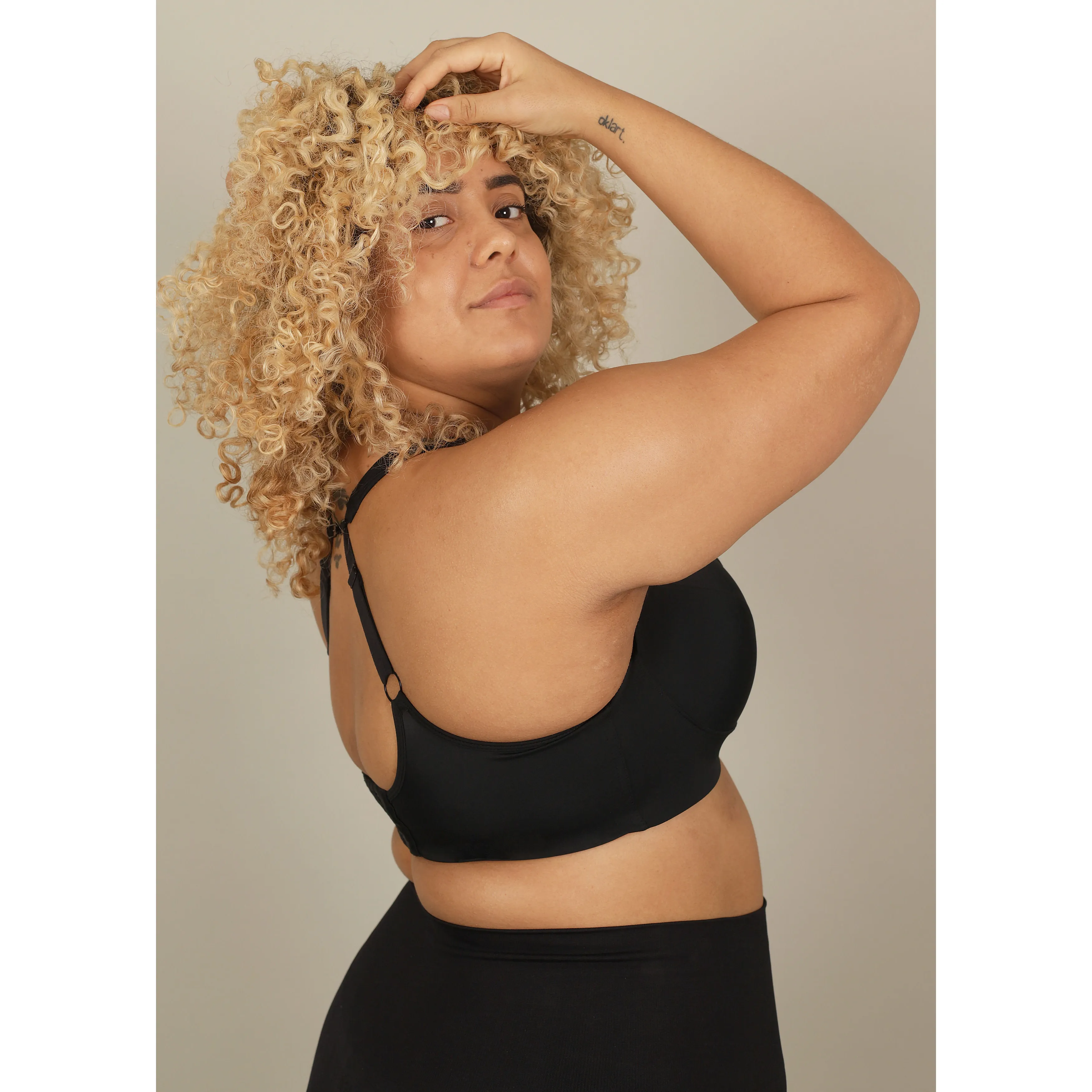 StayInPlace High Support Sports Bra E-cup Black | Buy StayInPlace High Support Sports Bra E-cup Black here | Outnorth